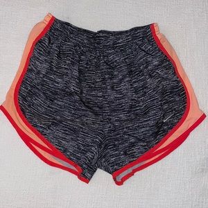 Women’s Nike Running Shorts Size Large *Lightly Worn*